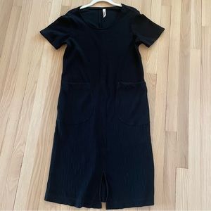 I love Hannah black midi, ribbed knit, short sleeve dress with patch poc…